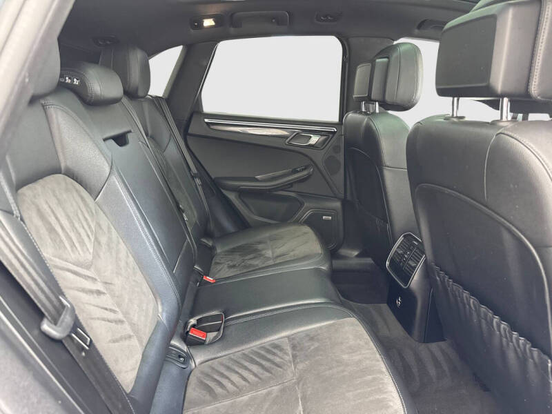 2020 Porsche Macan