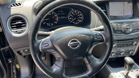 2019 Nissan Pathfinder SL