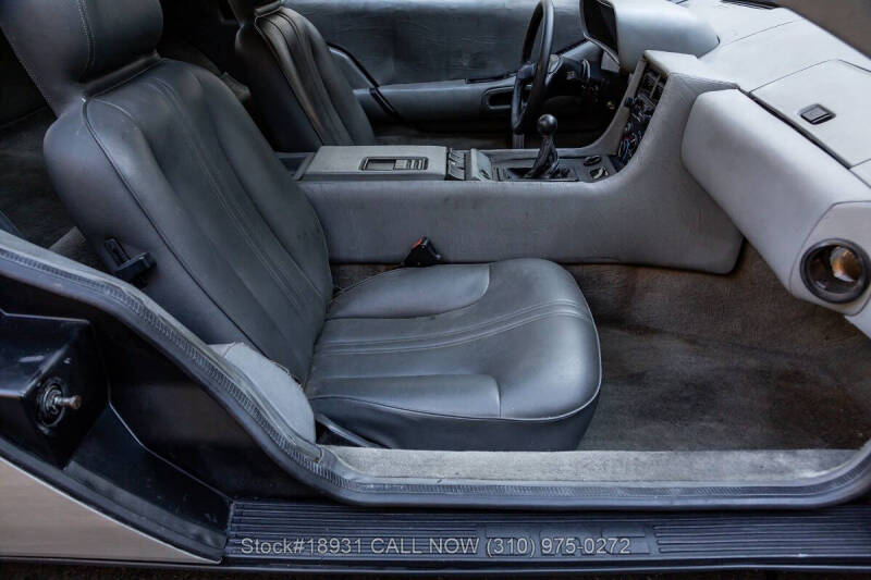 1981 DeLorean DMC-12