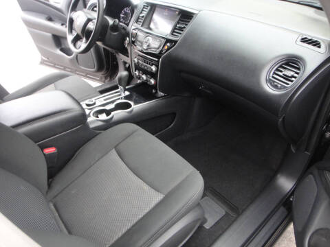 2019 Nissan Pathfinder S