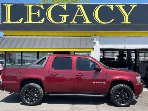 2008 Chevrolet Avalanche for sale at Legacy Auto Sales in Yakima WA
