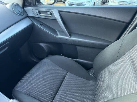2012 Mazda MAZDA3 i Touring