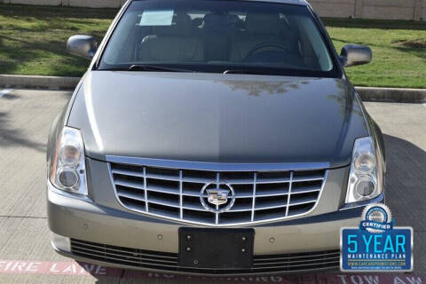 2011 Cadillac DTS Luxury Collection