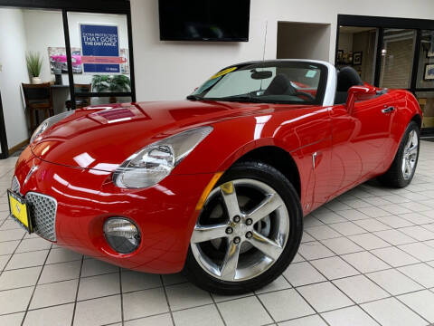 2007 Pontiac Solstice for sale at SAINT CHARLES MOTORCARS in Saint Charles IL