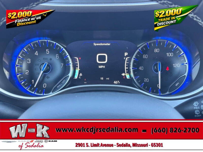 2026 Chrysler Pacifica Select
