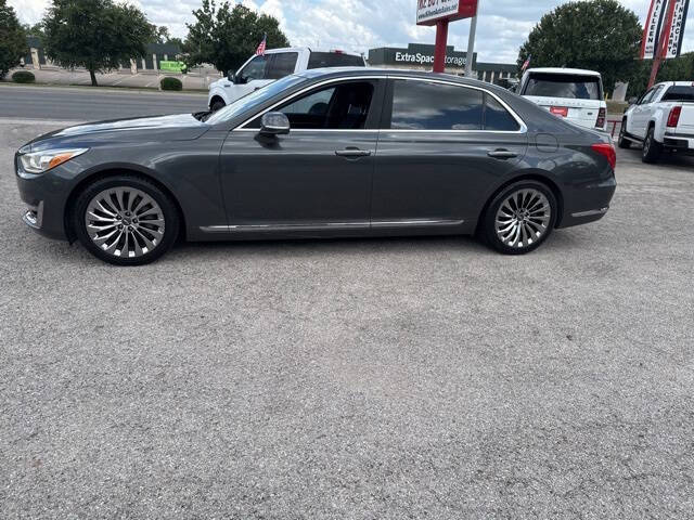 2018 Genesis G90