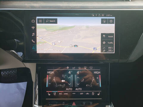 2019 Audi e-tron quattro Prestige