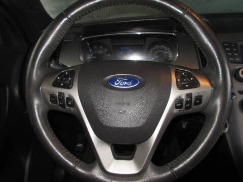 2017 Ford Taurus SEL