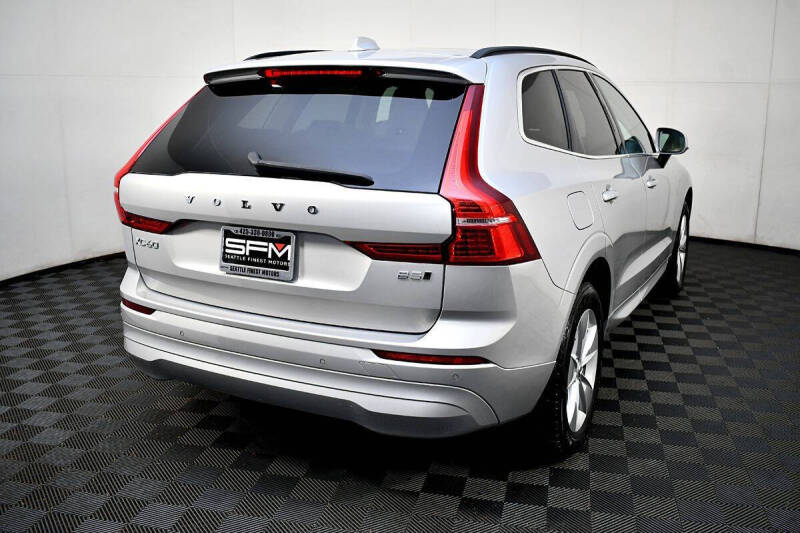 2022 Volvo XC60 B5 Momentum