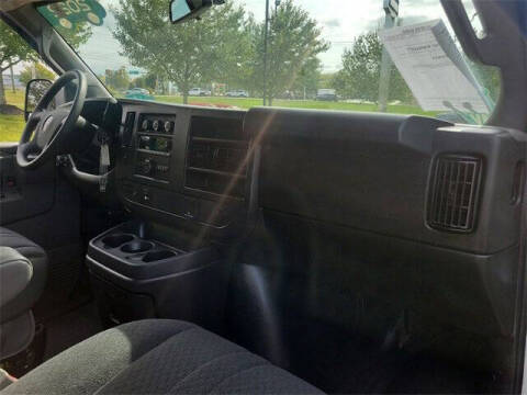 2022 GMC Savana 2500