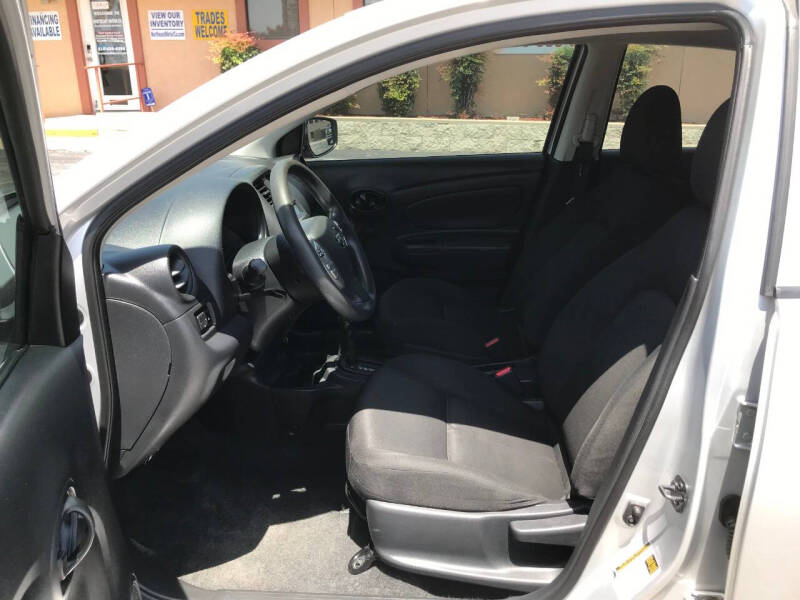 2019 Nissan Versa S Plus