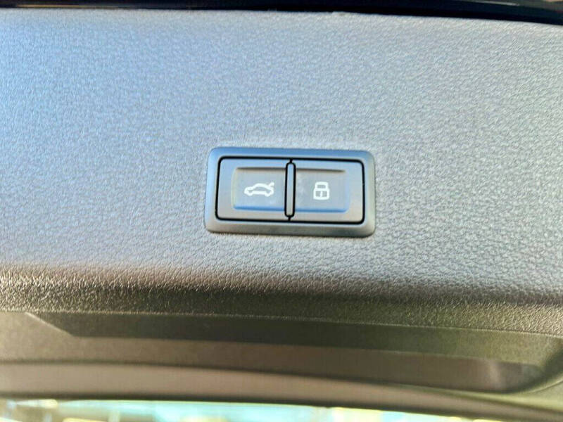 2024 Audi Q8 e-tron quattro Prestige