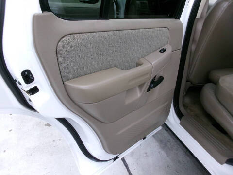 2003 Ford Explorer XLS
