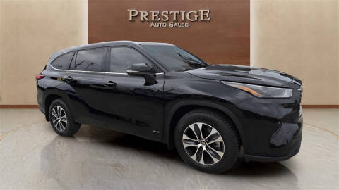 2022 Toyota Highlander Hybrid XLE