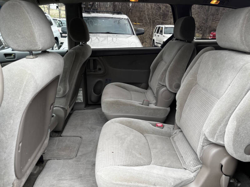 2007 Toyota Sienna CE 7-Passenger
