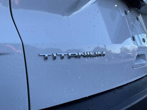 2021 Ford Escape Hybrid Titanium