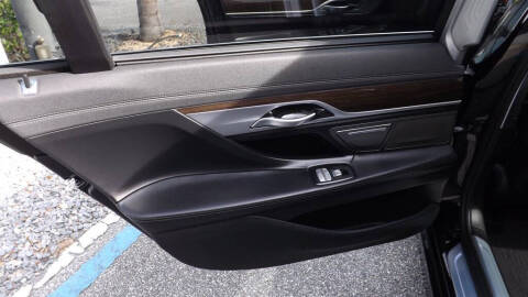 2022 BMW 7 Series 740i