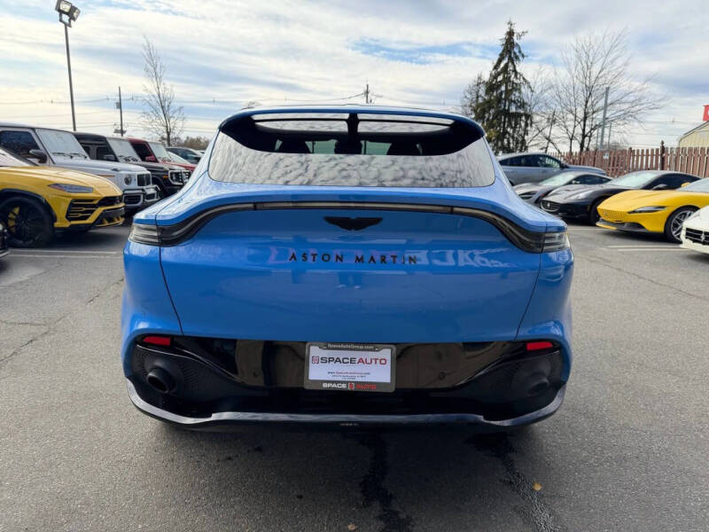 2021 Aston Martin DBX