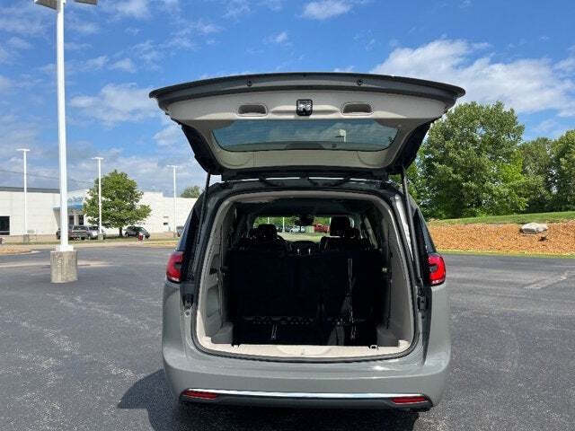 2022 Chrysler Pacifica 11