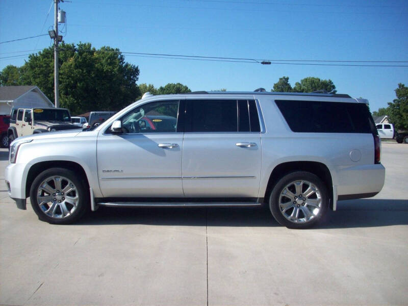 Used 2016 GMC Yukon XL Denali with VIN 1GKS2HKJ7GR396414 for sale in Seneca, KS