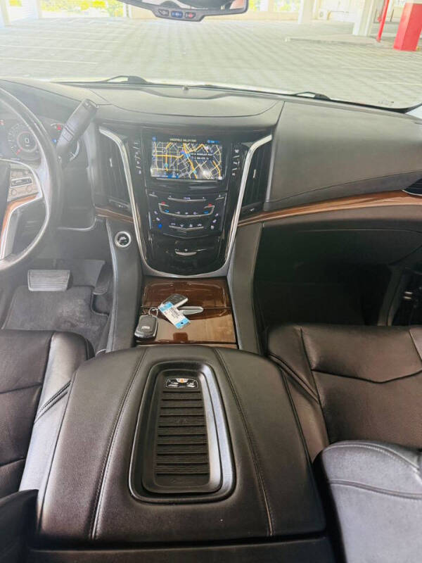 2020 Cadillac Escalade ESV Standard