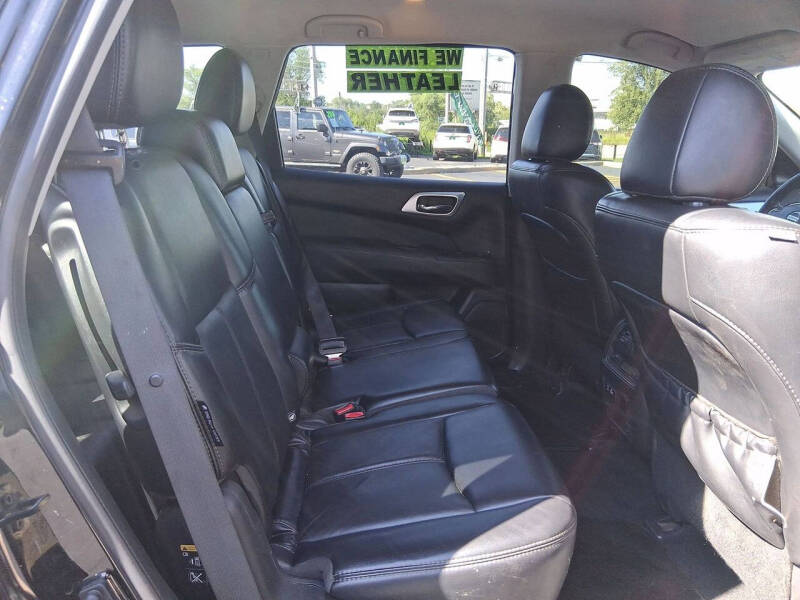 2019 Nissan Pathfinder SL