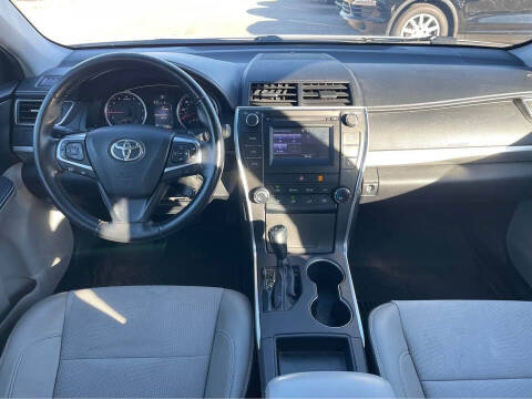 2016 Toyota Camry SE
