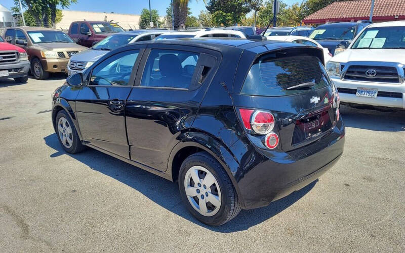 2016 Chevrolet Sonic LS Auto