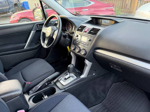 2015 Subaru Forester 2.5i