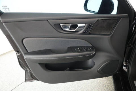 2022 Volvo S60 Recharge T8 R-Design Black Edition