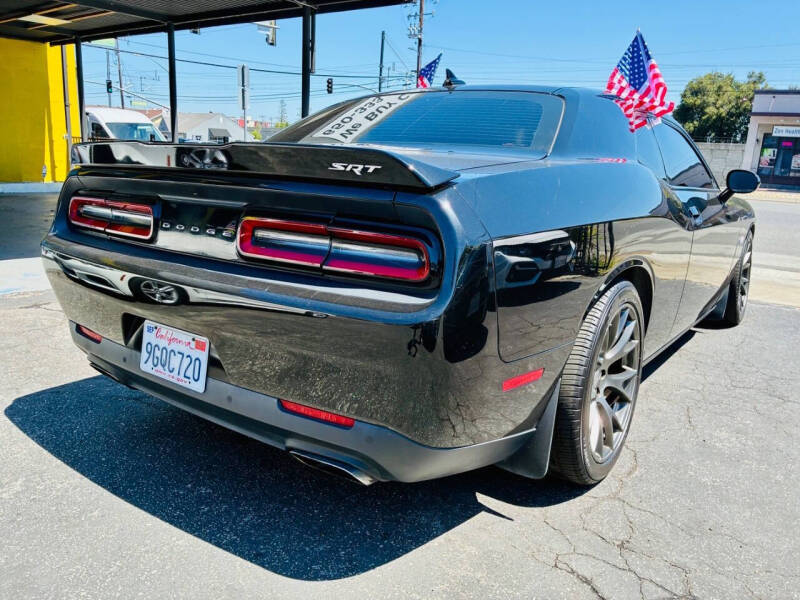 2015 Dodge Challenger SRT 392