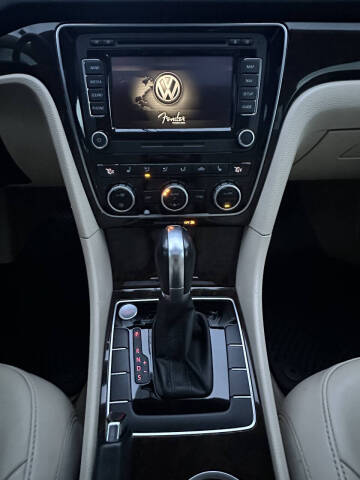 2015 Volkswagen Passat 1.8T SEL Premium