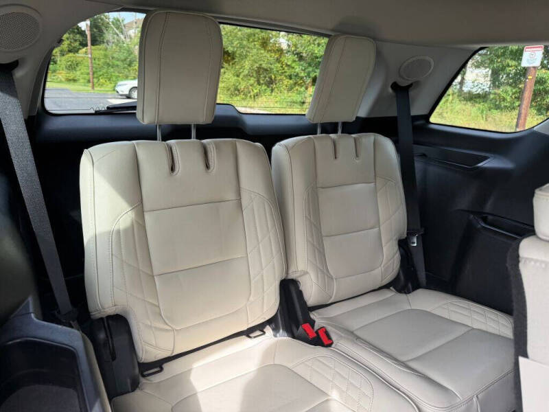 2017 Ford Explorer Platinum