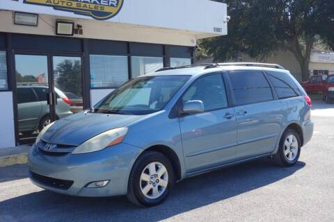2006 Toyota Sienna for sale at Dealmaker Auto Sales in Jacksonville FL