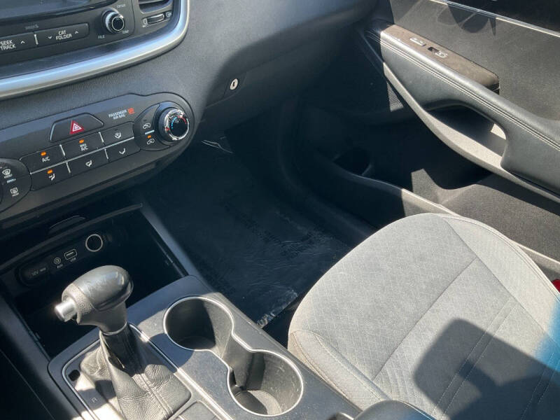 2017 Kia Sorento L