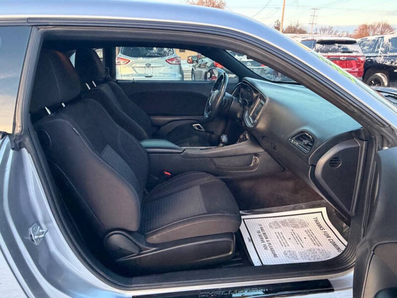 2016 Dodge Challenger SXT