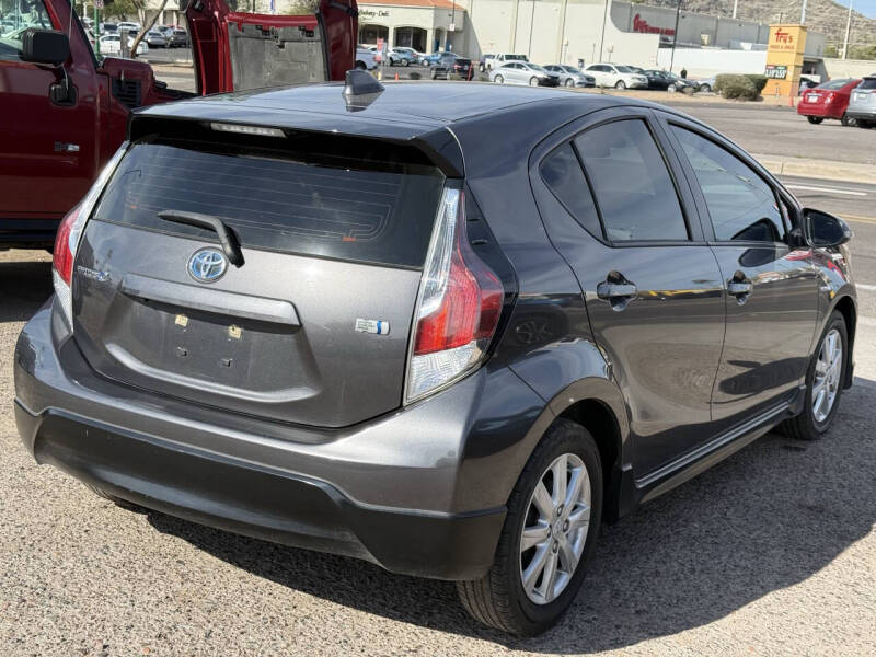 2017 Toyota Prius c Three
