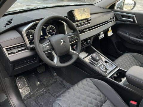 2025 Mitsubishi Outlander PHEV SEL