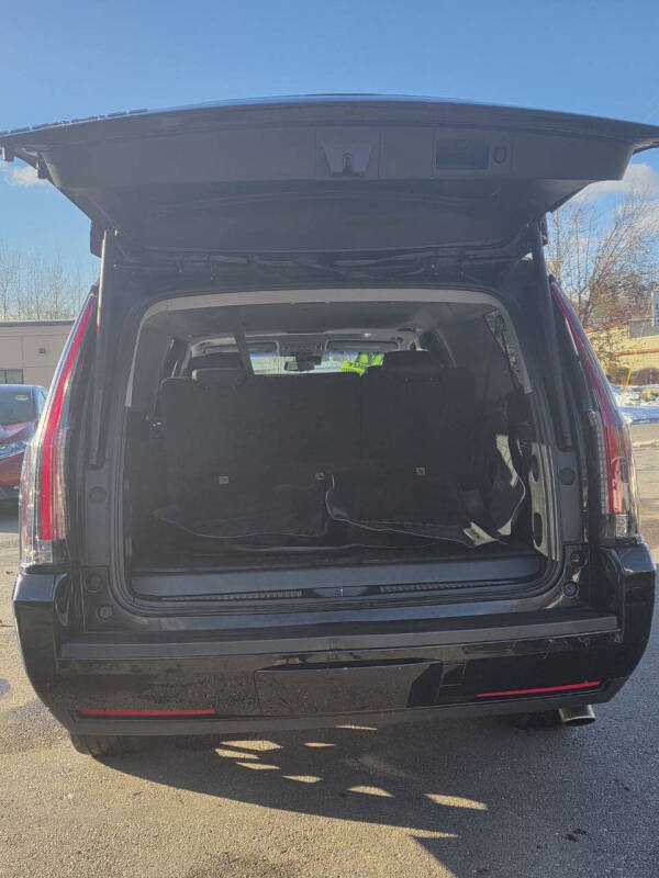 2017 Cadillac Escalade ESV Luxury