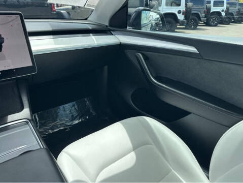 2024 Tesla Model Y Performance