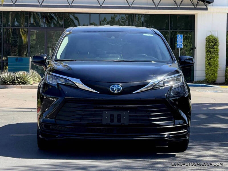2021 Toyota Sienna LE 8-Passenger