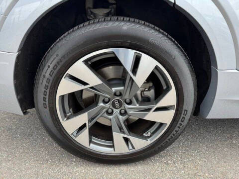 2022 Audi e-tron quattro Premium