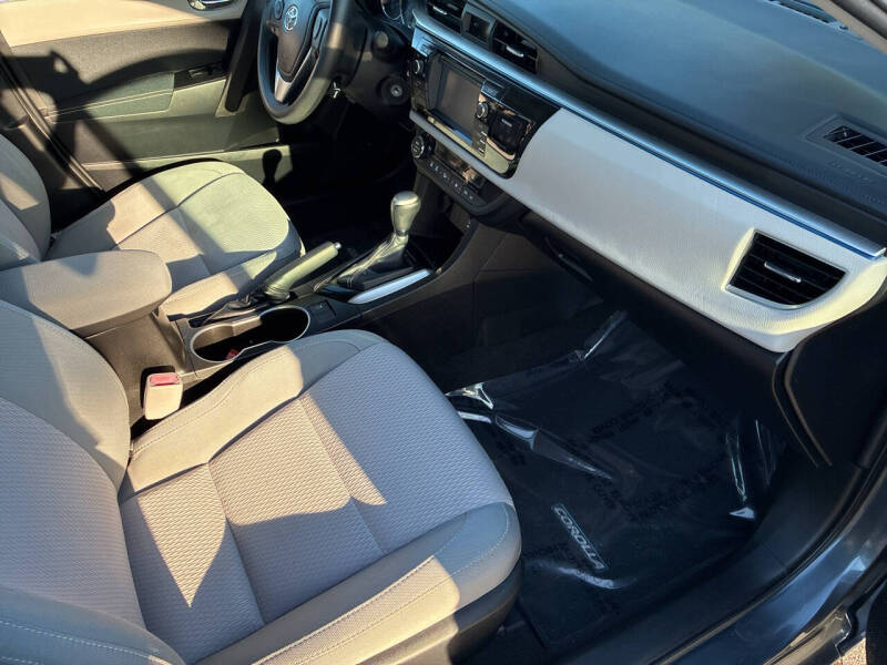 2015 Toyota Corolla LE