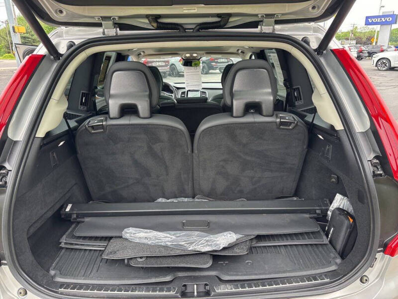 2023 Volvo XC90 B5 Plus Bright Theme