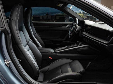 2025 Porsche 911 Carrera