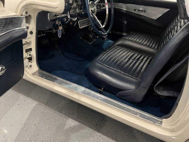 1957 Ford Thunderbird