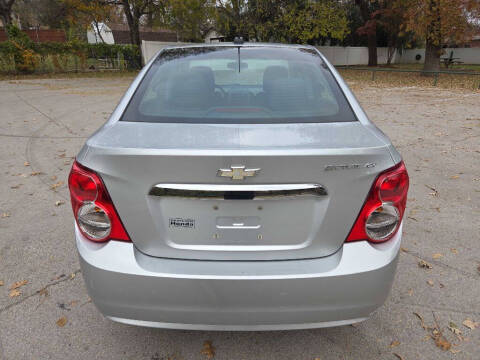 2016 Chevrolet Sonic LT Auto