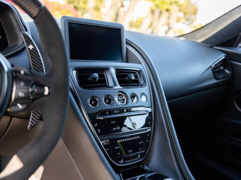 2021 Aston Martin DB11 AMR