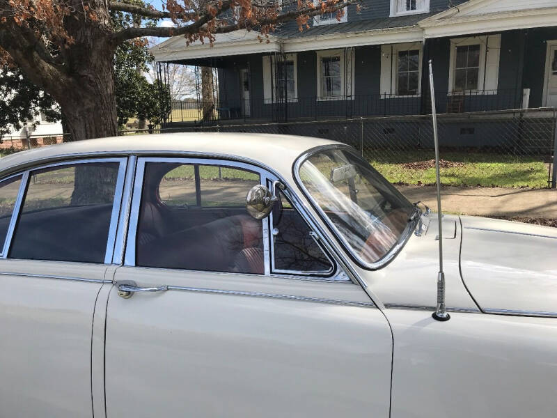 1967 Jaguar Mark II  3.8L S type