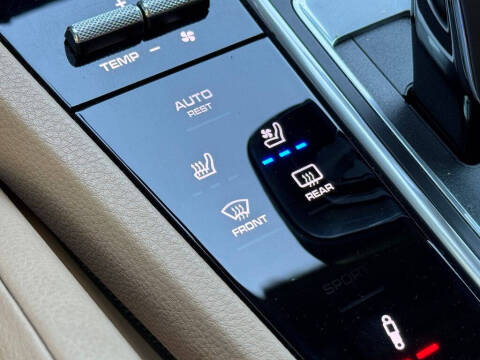 2019 Porsche Cayenne E-Hybrid
